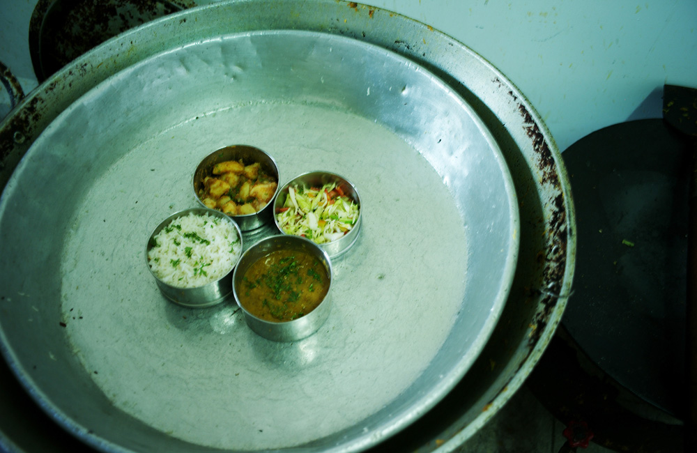 INDIA / MUMBAI / Report about the DABBAWALLA / MARCH 2011©Philipp Horak