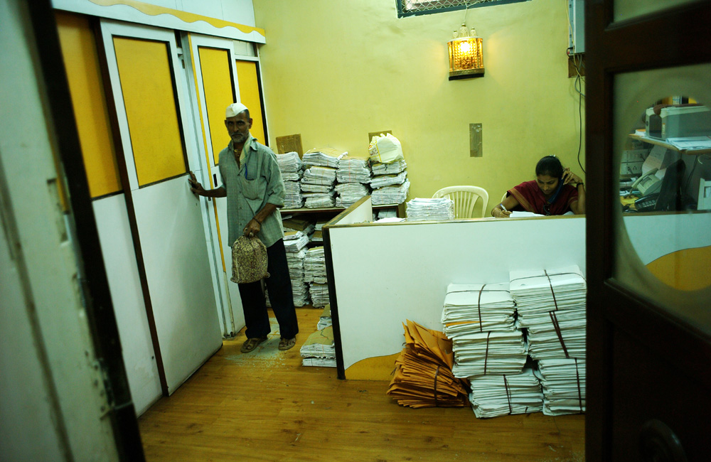 INDIA / MUMBAI / Report about the DABBAWALLA / MARCH 2011©Philipp Horak